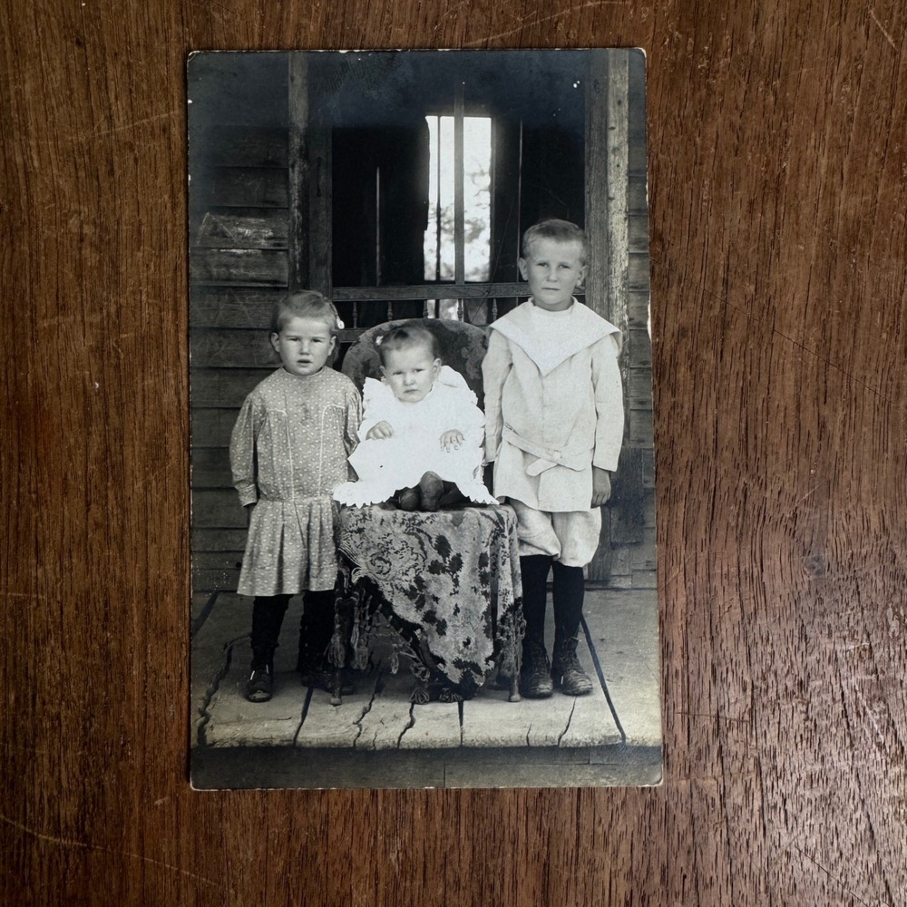 Antique‎ Postcard Photograph Snapshot of three young kids on front porch